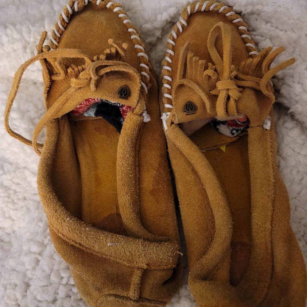 Minnetonka moccasins, size 9, warm brown